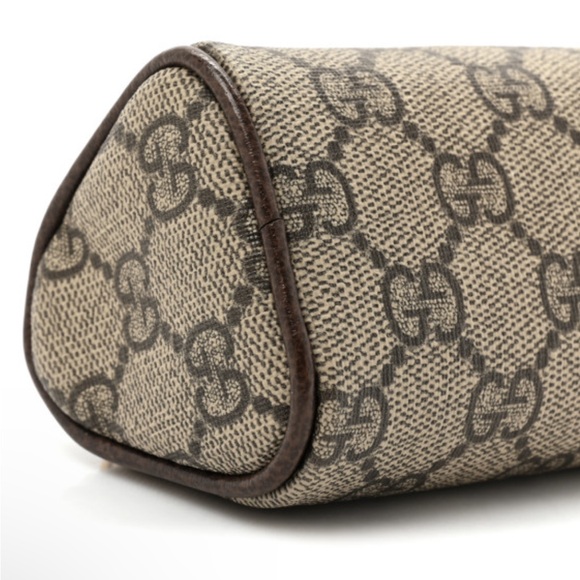 🍓GUCCI Strawberry GG Supreme Mini Barrel Bag Gold Chain Strap Strawberry Charm - Picture 5 of 8